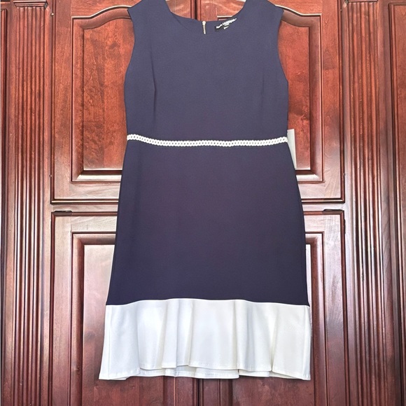 Karl Lagerfeld Dresses & Skirts - KARL LAGERFELD SIZE 16 dress. Never been worn